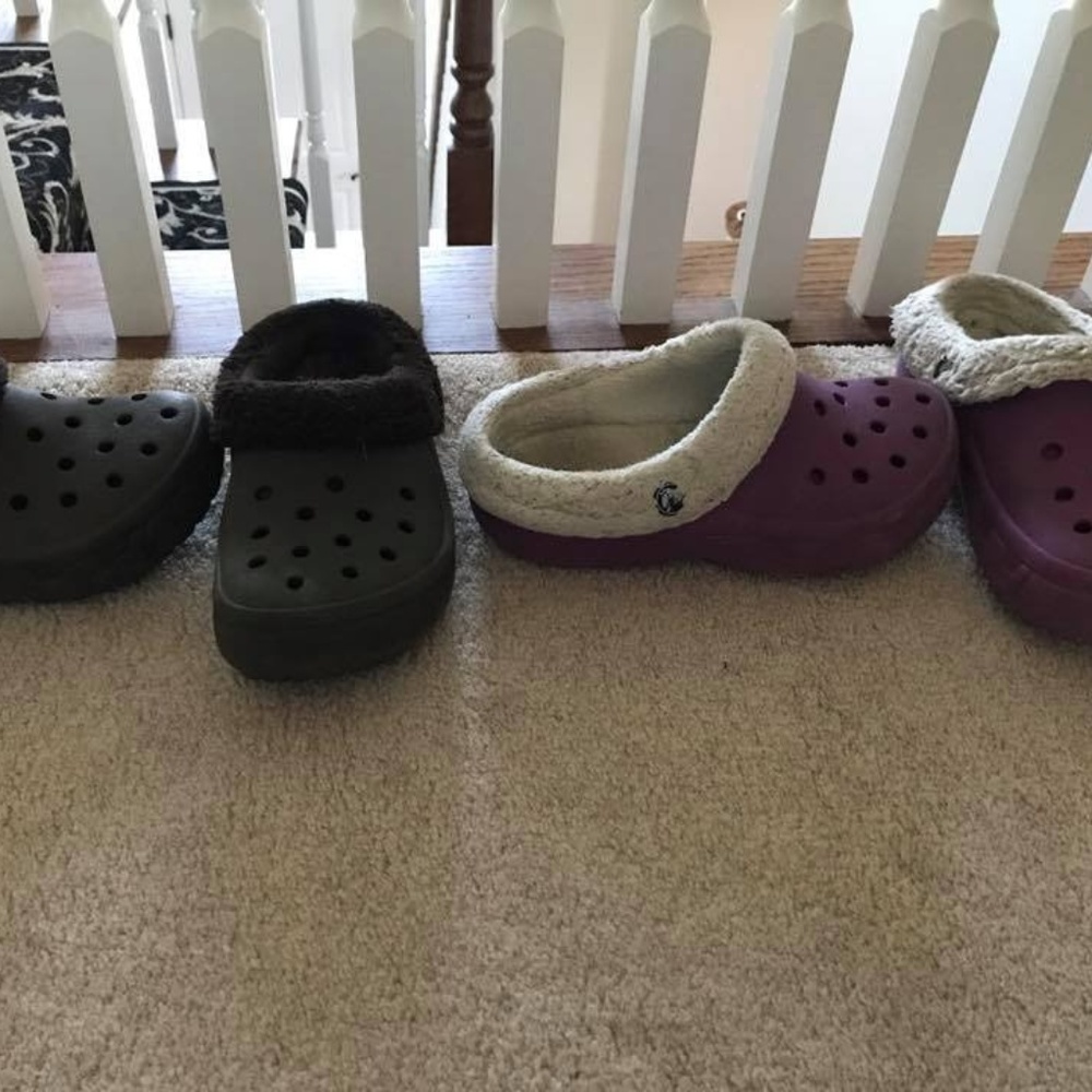 Crocs size J2